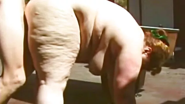 הפורנו הכי טוב, ללא רישום.  הזוג סרטינסקס הנשוי הצעיר צילם את סרטון הסקס שלהם במקומות שונים.