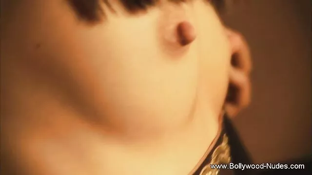 הפורנו הכי טוב, ללא רישום.  ליאה פלקון זקנות סקס חינם סלים עם חזה גדול יושב כוס על דילדו עבה