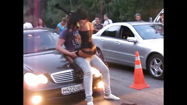 הפורנו הכי טוב, ללא רישום.  סקס בוקר לזוג צעיר. סרטים ארוטים לצפיה ישירה