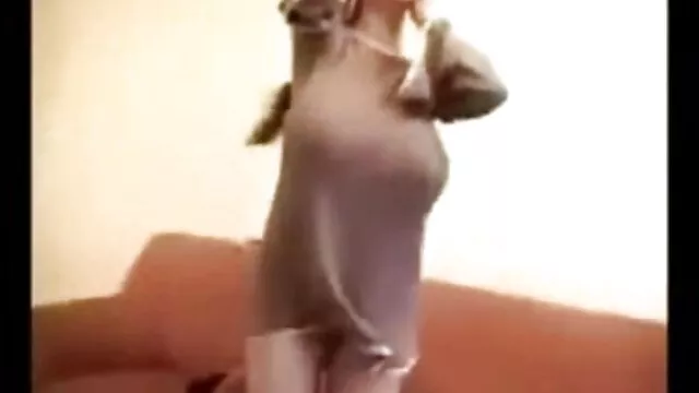 הפורנו הכי טוב, ללא רישום.  רופא זין גדול מבקר סקס אורגיות חינם פה ונרתיק של חולה