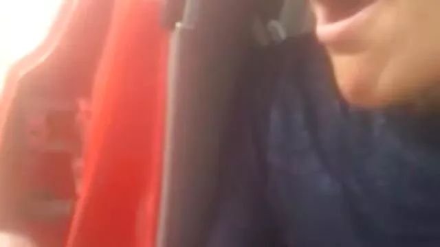 הפורנו הכי טוב, ללא רישום.  נשים קוריאניות מתבגרות עם חזה גדול ותספורות קצרות מוצצות לזוג. סרטי סקקס חינם