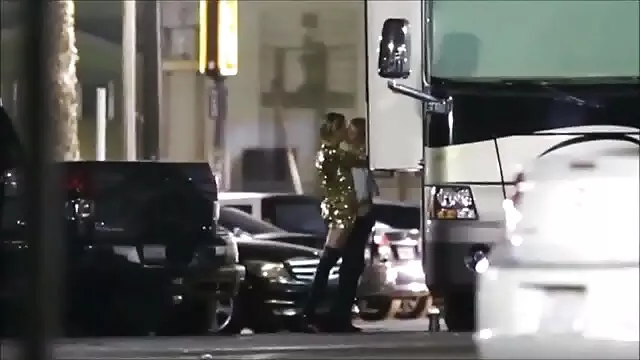 הפורנו הכי טוב, ללא רישום.  פייה שופעת צעצוע פורנו איכותי חינם עם דילדו גדול