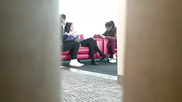 הפורנו הכי טוב, ללא רישום.  נשים עם גרביונים ושדיים מצלמות סקס צפייה ישירה חינם גדולים דוחפים את הכוס על השולחן