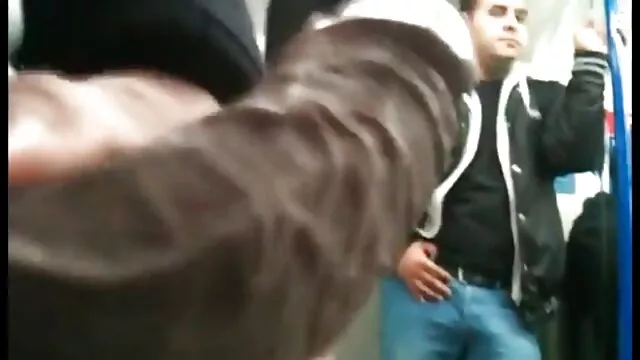 הפורנו הכי טוב, ללא רישום.  אסיאתית שמנה עם סקס כושיות חינם שיער קצר מראה ירכיים גדולות במצלמת אינטרנט ולובשת חזייה