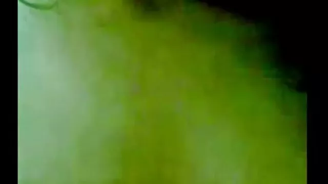 הפורנו הכי טוב, ללא רישום.  גבר נתן שתי פה אמא מלא ודופק סקס חינם מבוגרות על הספה
